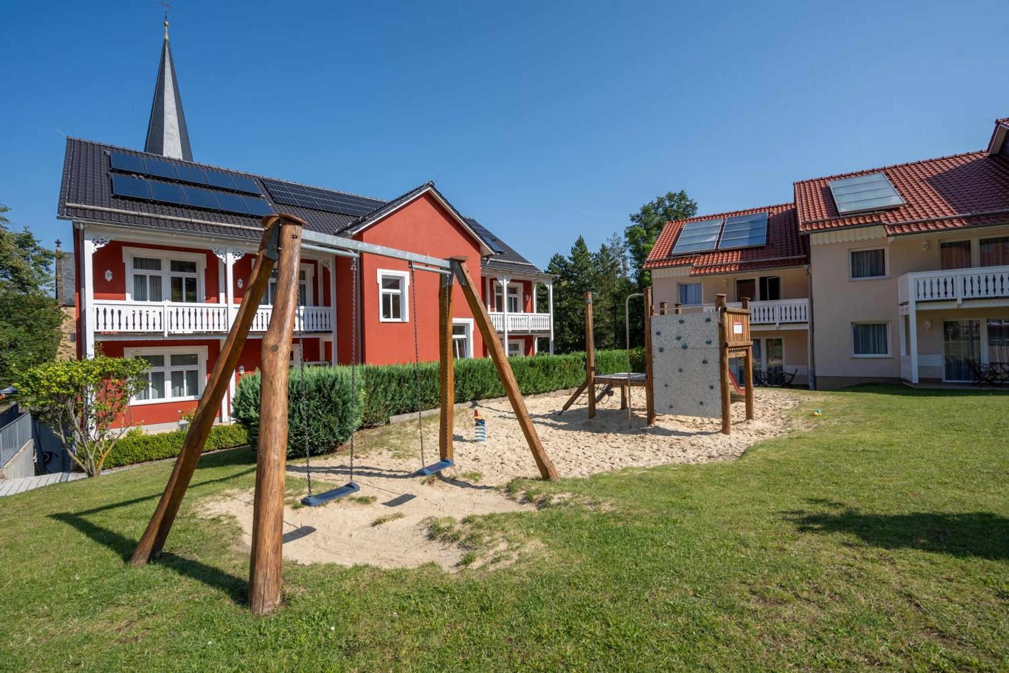 Hotelpark Bodetal Mit Ferienwohnungen ターレ エクステリア 写真