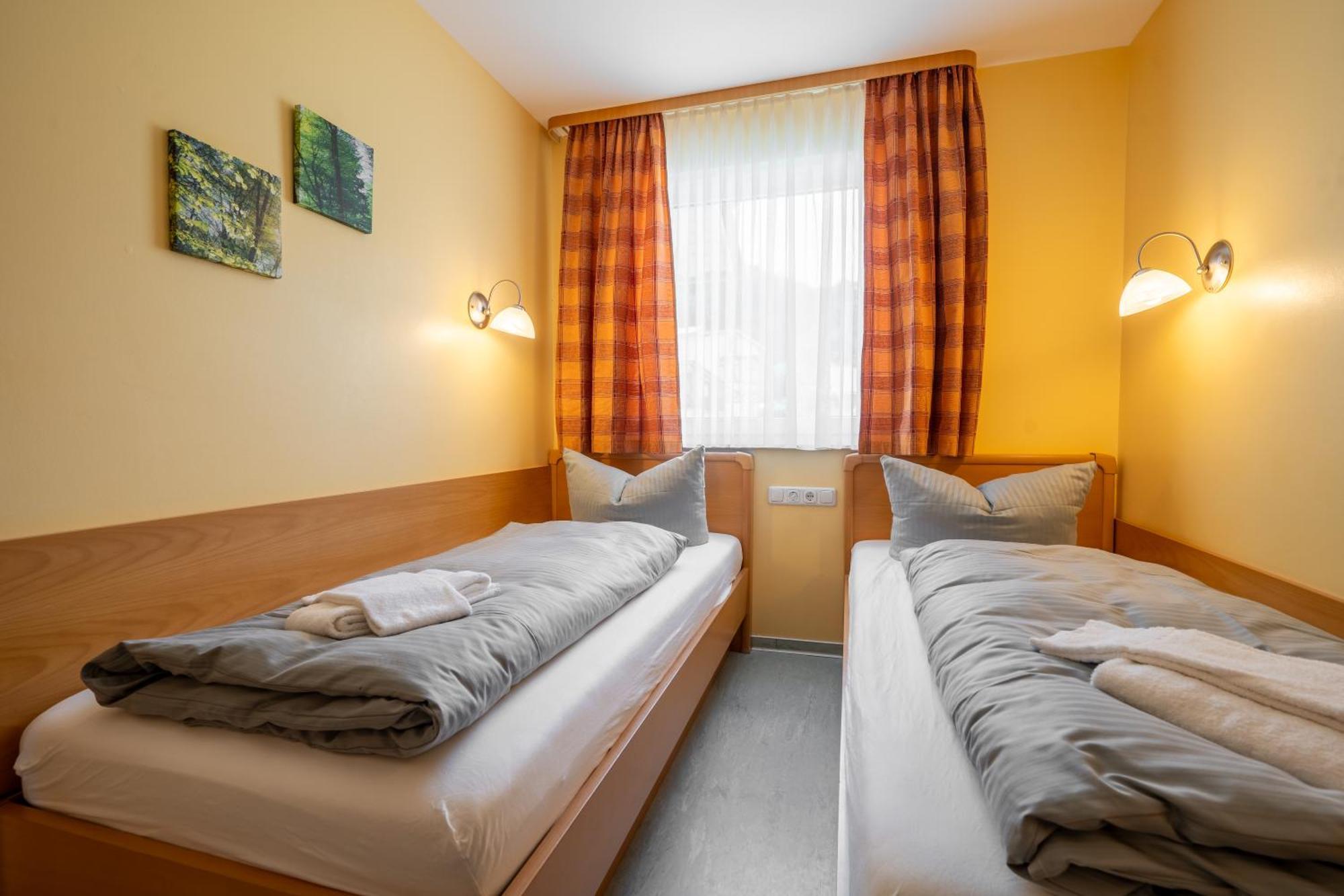Hotelpark Bodetal Mit Ferienwohnungen ターレ エクステリア 写真
